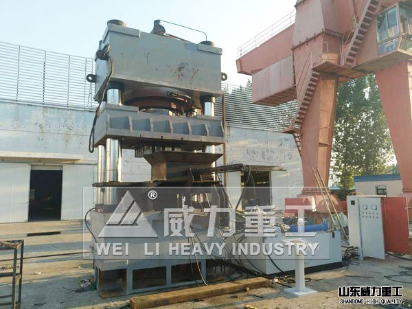 3000噸四柱油壓機(jī)生產(chǎn)廠(chǎng)家車(chē)間實(shí)景